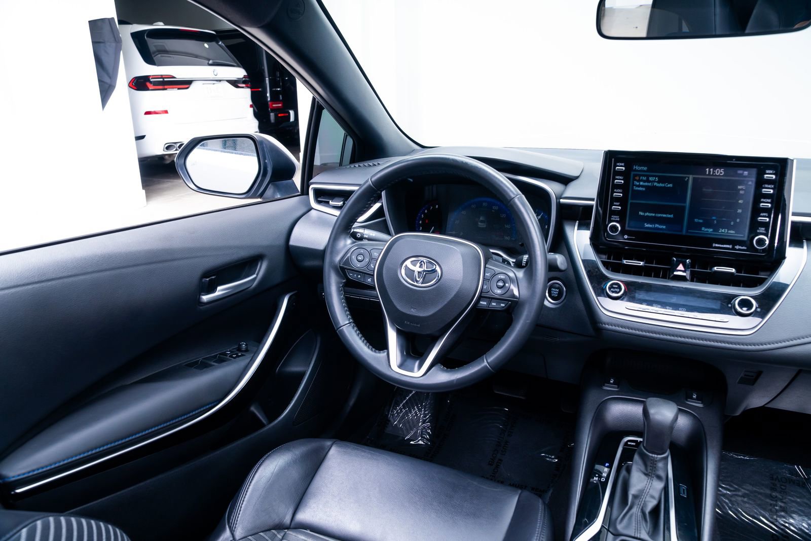 Used 2022 Toyota Corolla XSE w/ Carpet Mat Package (TMS) FWD image 9