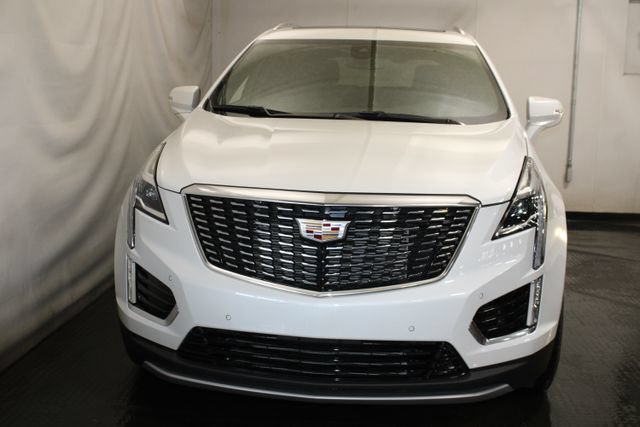 Certified 2024 Cadillac XT5 Premium Luxury AWD/4WD image 3