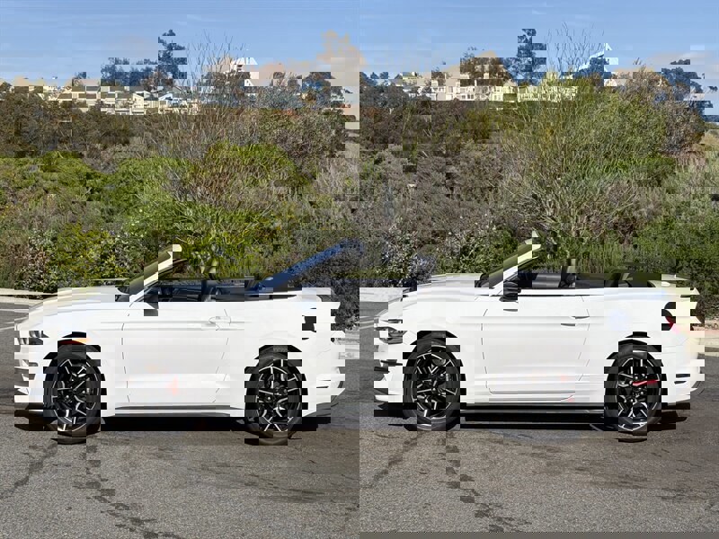 Used 2022 Ford Mustang Premium image 3