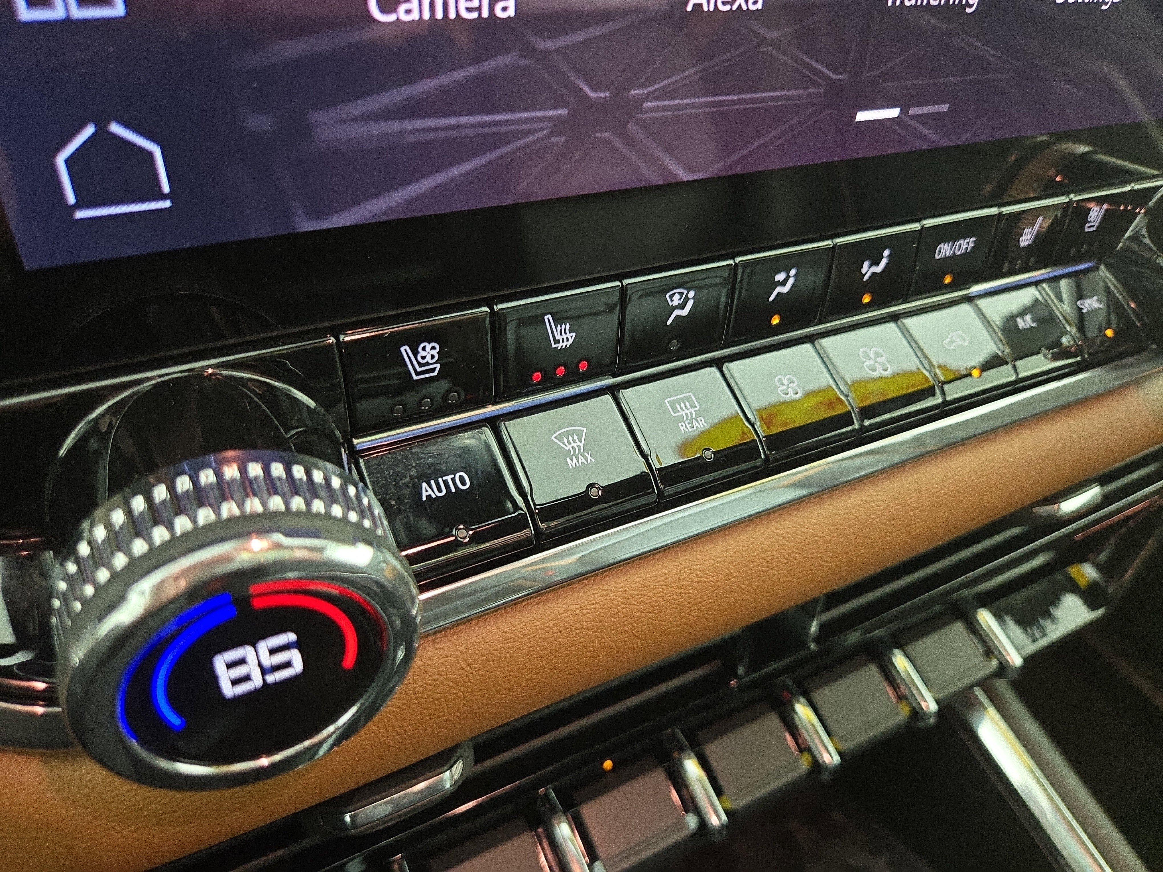 Certified 2024 GMC Canyon AT4 w/ AT4 Premium Package image 26