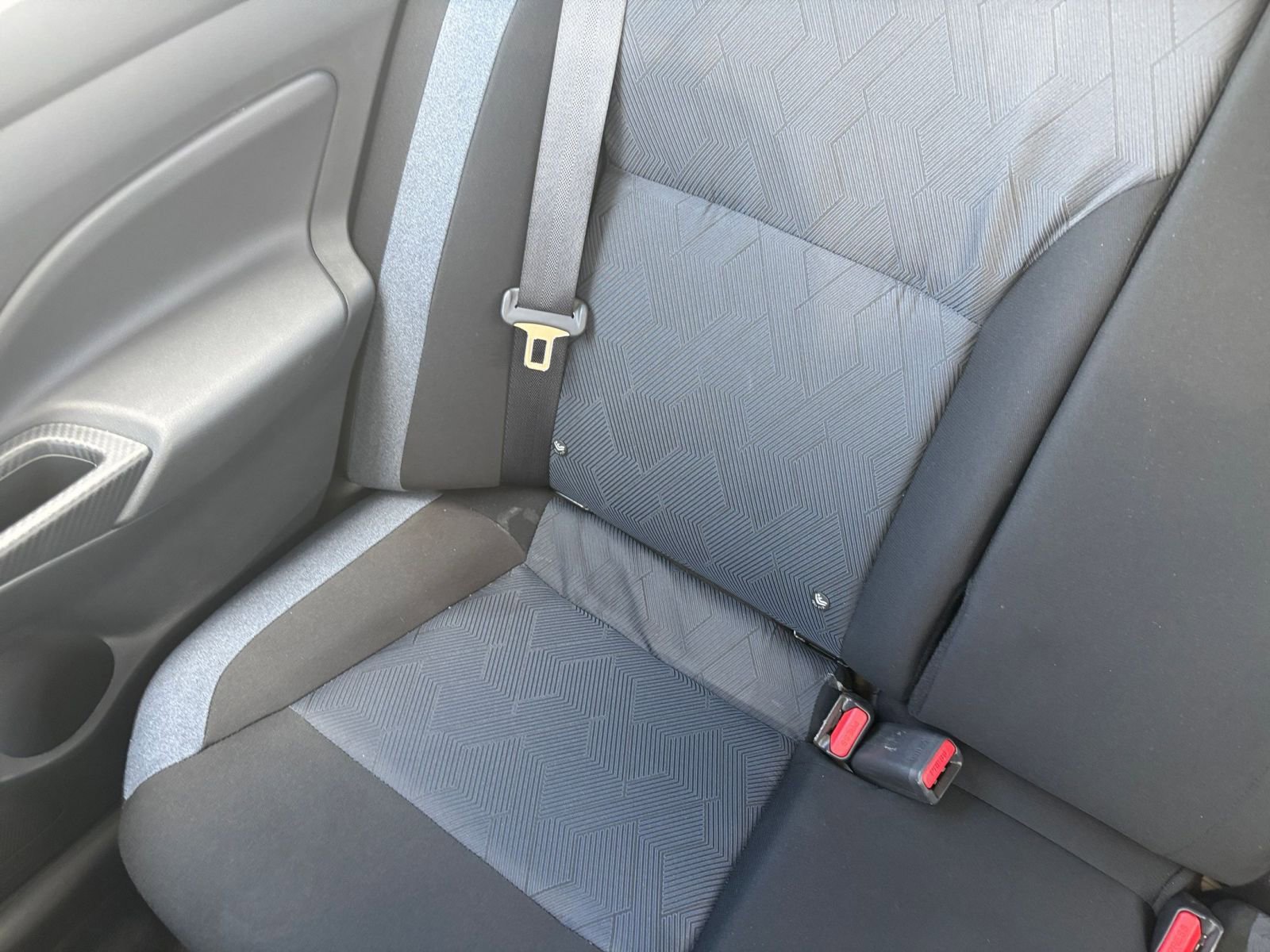 Used 2025 Nissan Versa SV FWD image 37