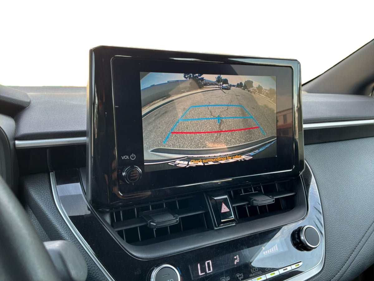 Used 2025 Toyota Corolla SE FWD image 13