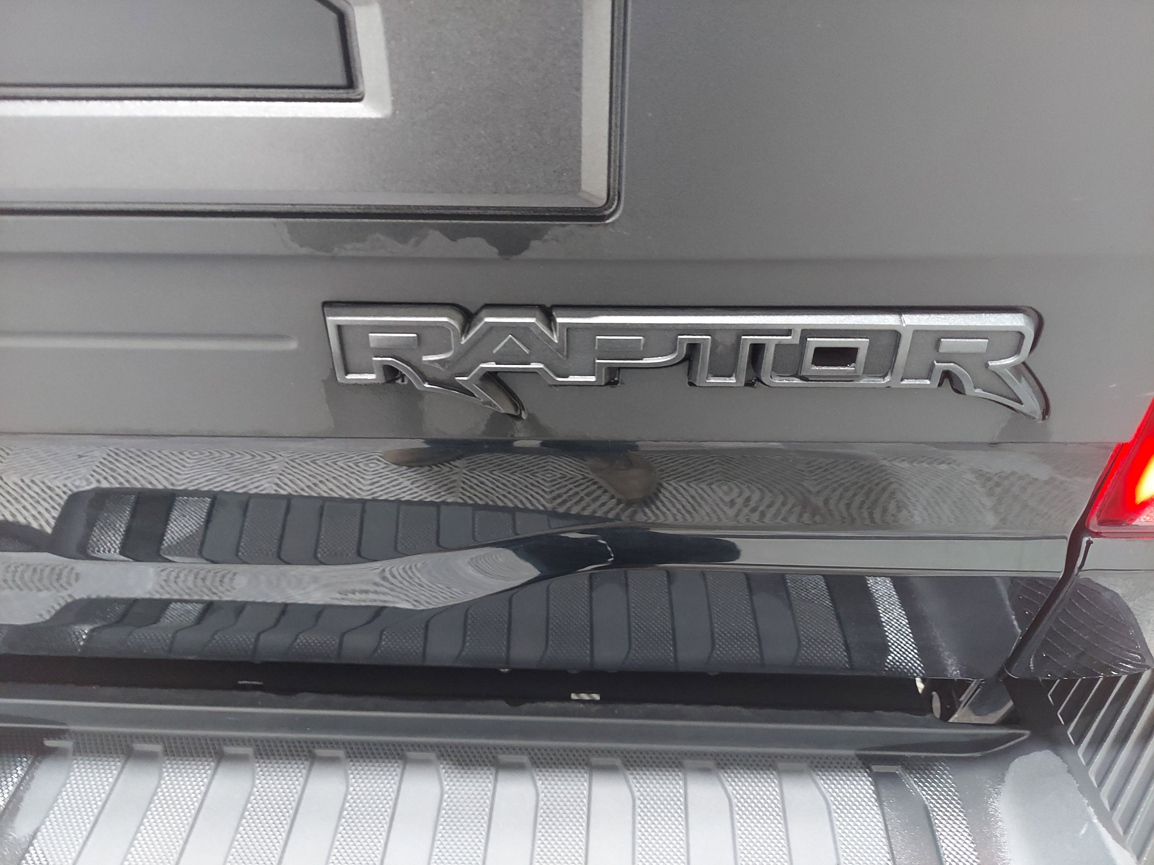 Used 2023 Ford F150 Raptor w/ Raptor Carbon Fibre Package AWD/4WD image 6