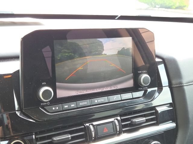 Used 2022 Nissan Pathfinder S FWD image 19