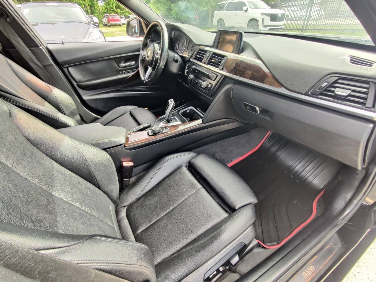 Used 2014 BMW 320i Sedan RWD image 10