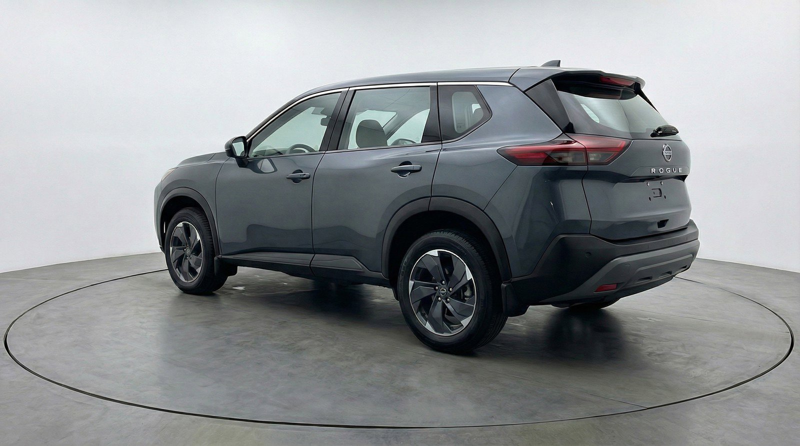 Used 2025 Nissan Rogue SV AWD/4WD image 6
