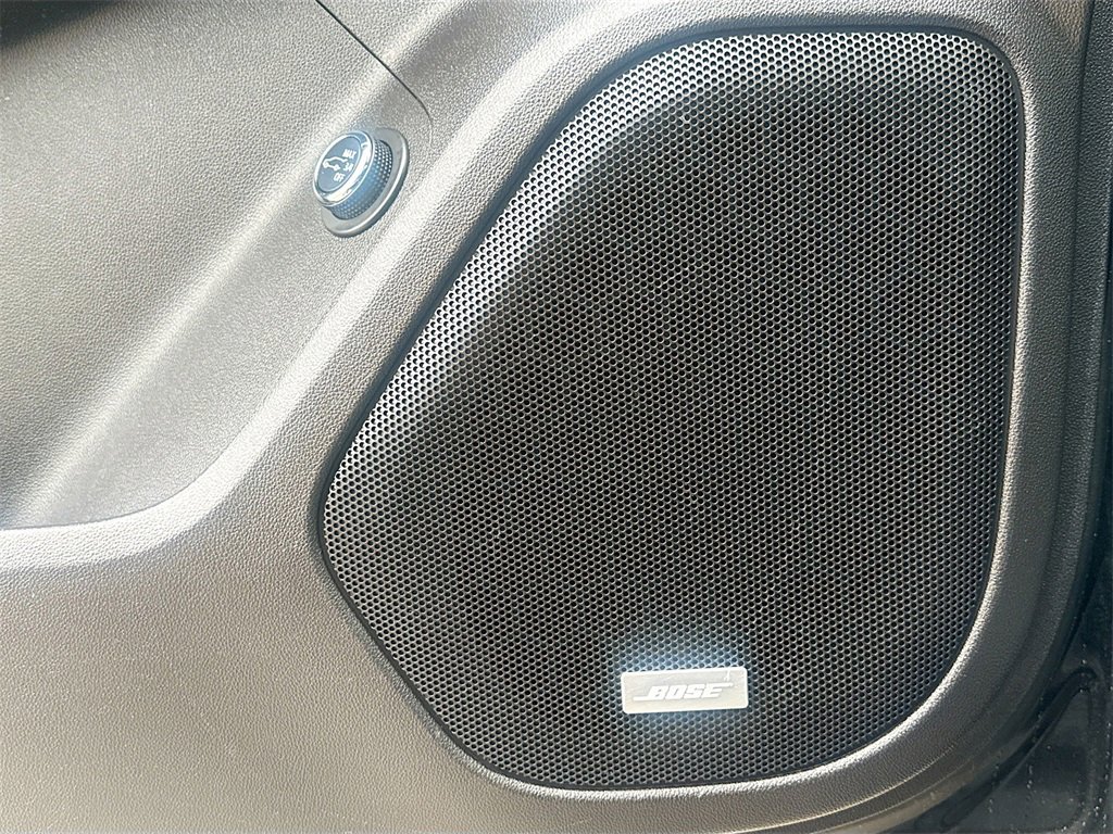 Used 2022 GMC Acadia SLT image 19