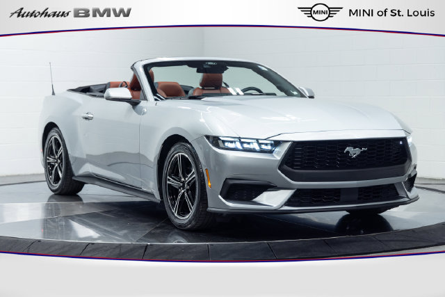 Used 2025 Ford Mustang Premium RWD image 1