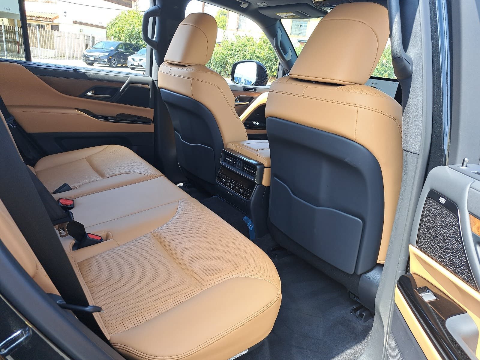 New 2026 Lexus LX 700h Luxury w/ Appearance Package AWD/4WD image 11