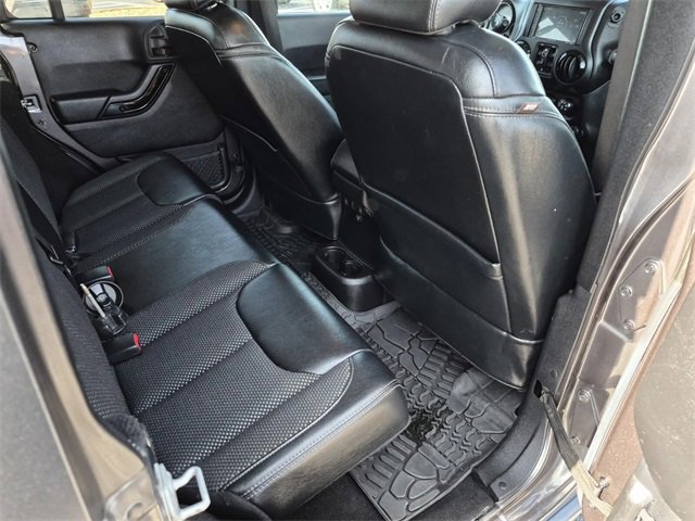 Used 2016 Jeep Wrangler Unlimited Sahara image 14