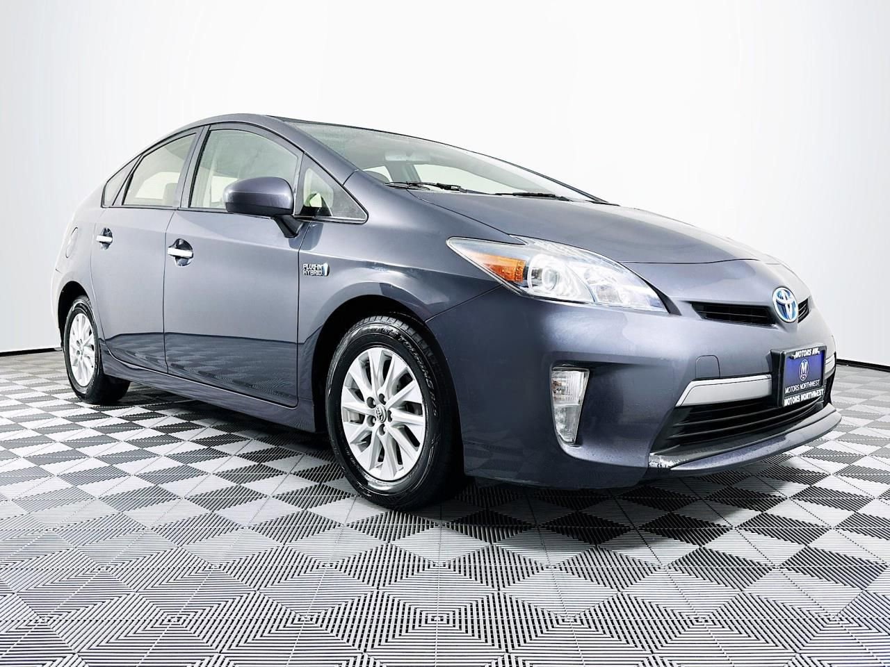 Used 2015 Toyota Prius Prime Plug-In Hybrid image 6
