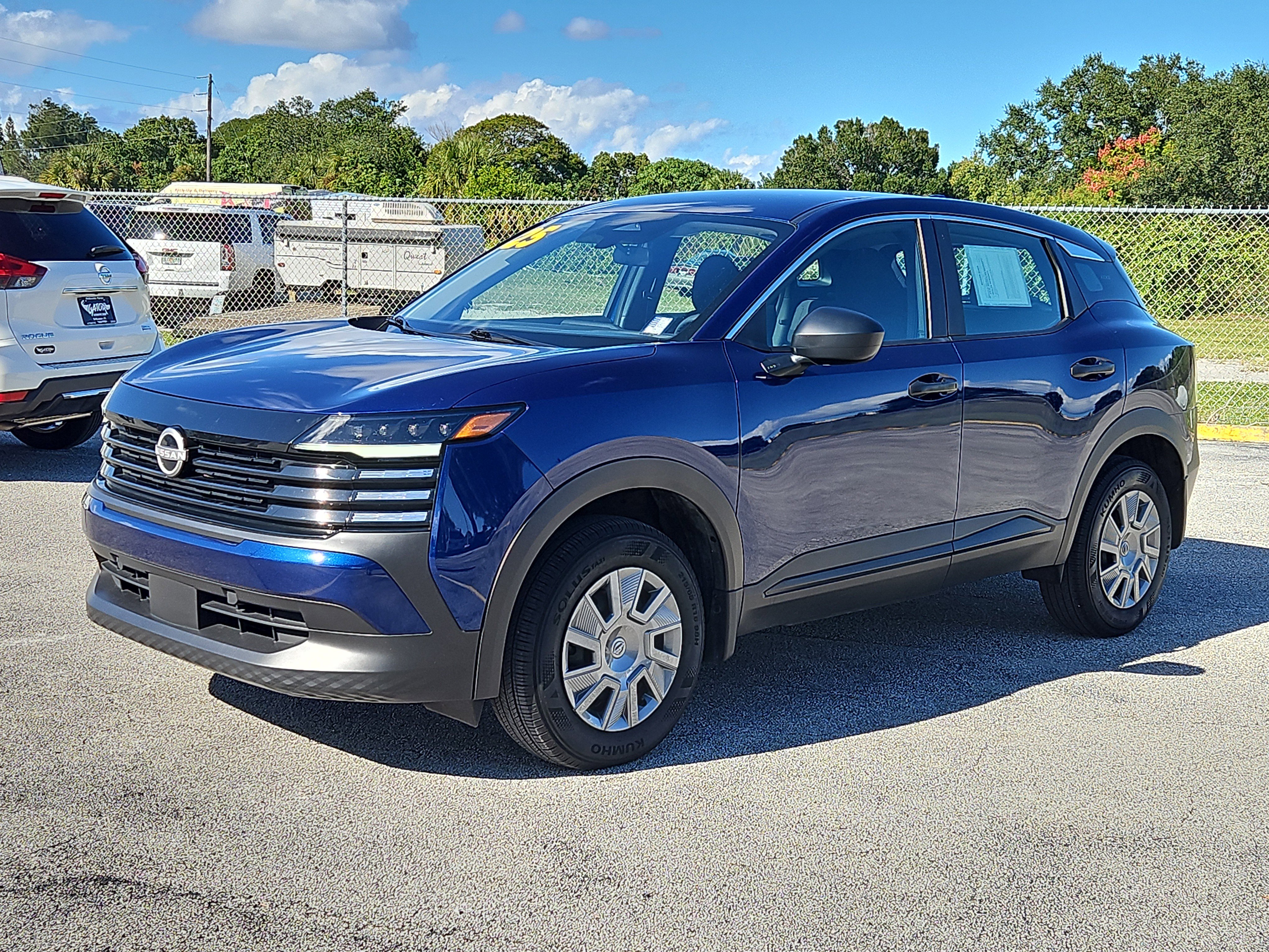 Used 2025 Nissan Kicks S FWD image 2