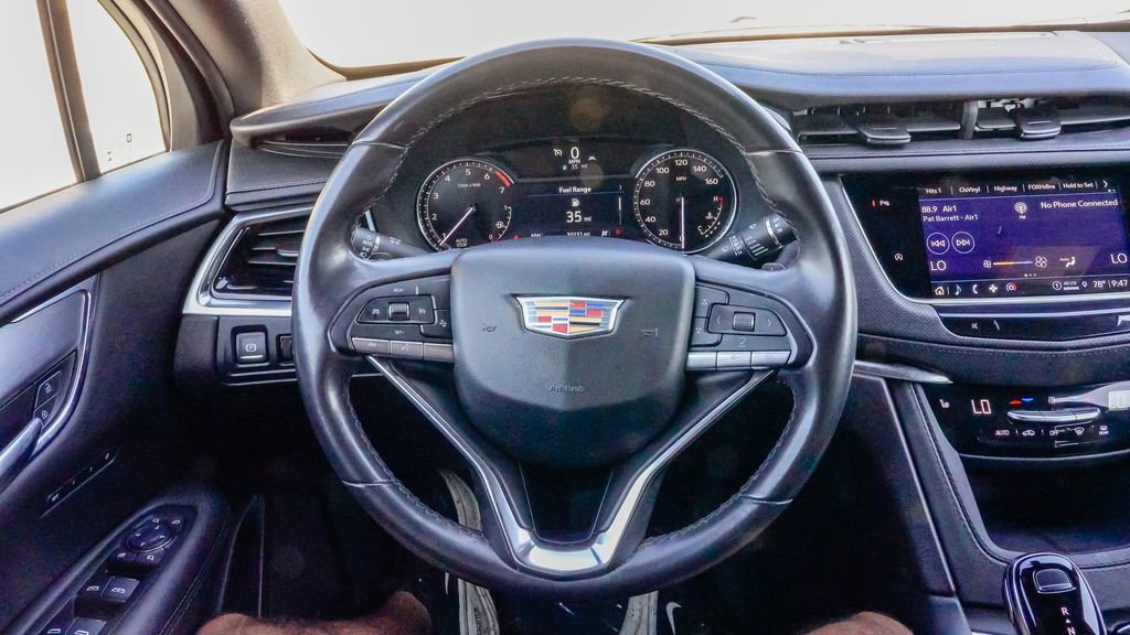 Certified 2023 Cadillac XT6 Luxury w/ LPO, Floor Liner Package FWD image 17
