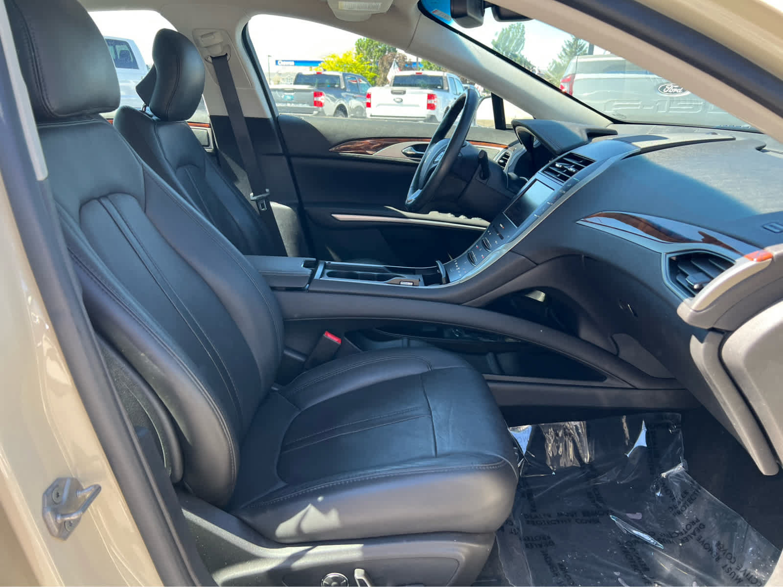 Used 2014 Lincoln MKZ Hybrid w/ Equipment Group 202A Reserve FWD image 17