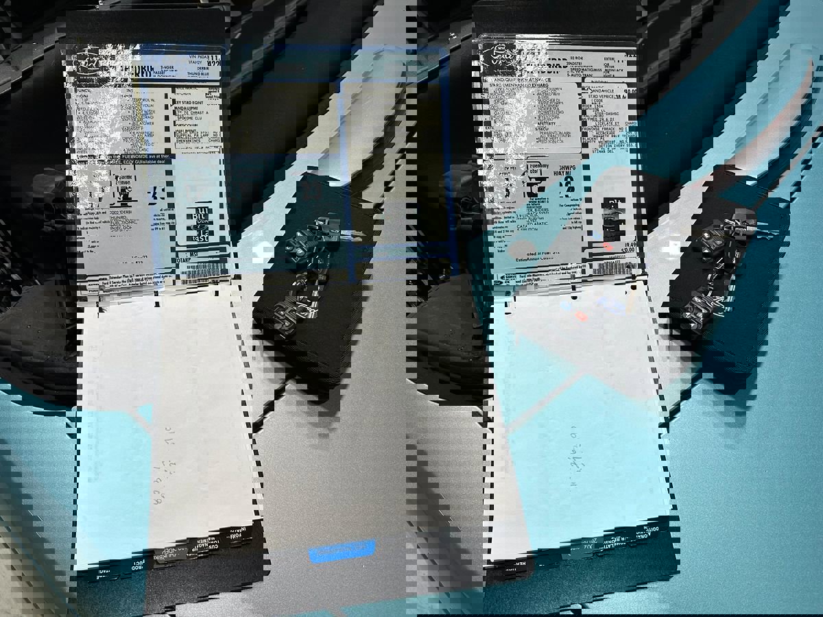 Used 2002 Ford Thunderbird image 38