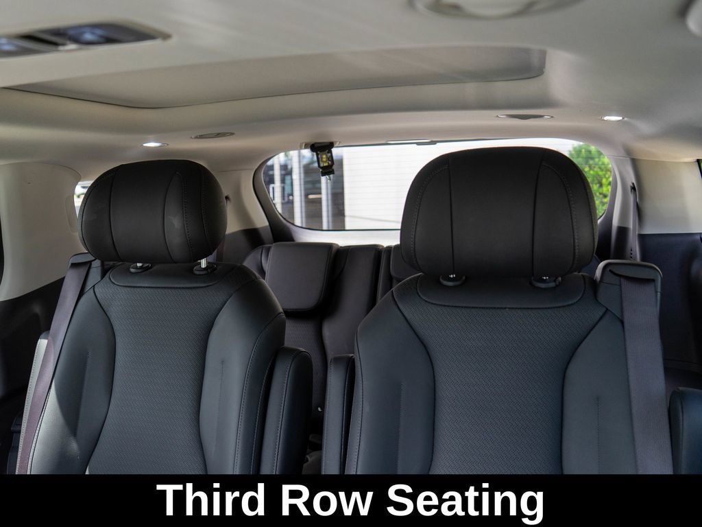 Certified 2025 Kia Carnival SX Prestige FWD image 13