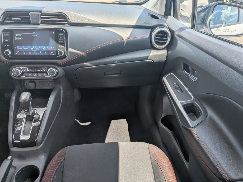 Used 2025 Nissan Versa SR FWD image 17