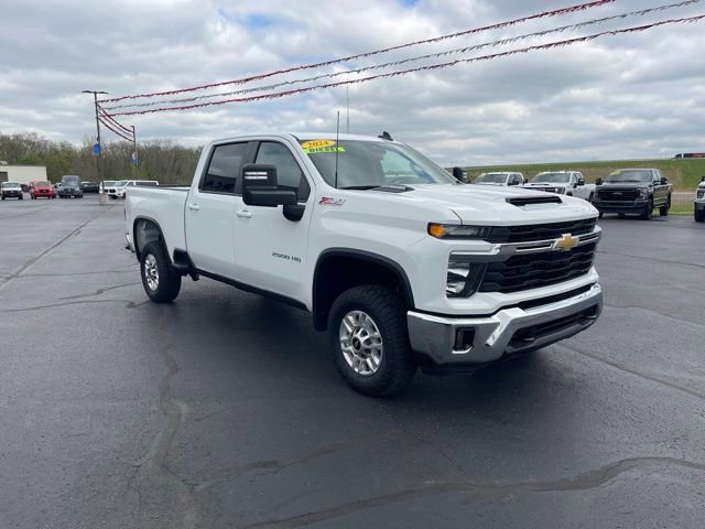 Used 2024 Chevrolet Silverado 2500 LT w/ Convenience Package AWD/4WD image 8