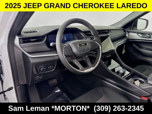 New 2025 Jeep Grand Cherokee Laredo image 9