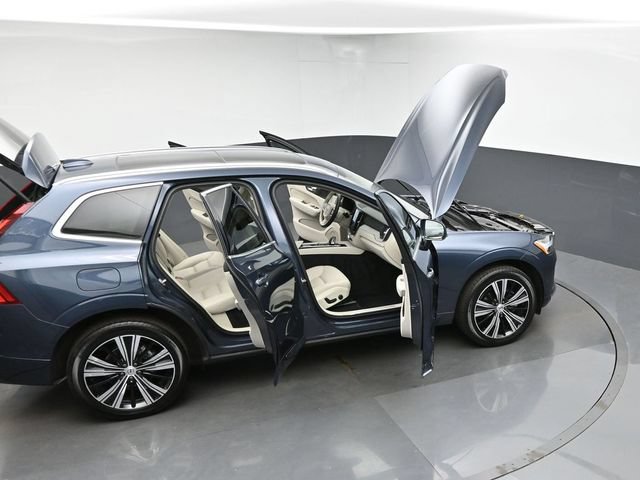 Used 2023 Volvo XC60 B5 Plus w/ Climate Package AWD/4WD image 45
