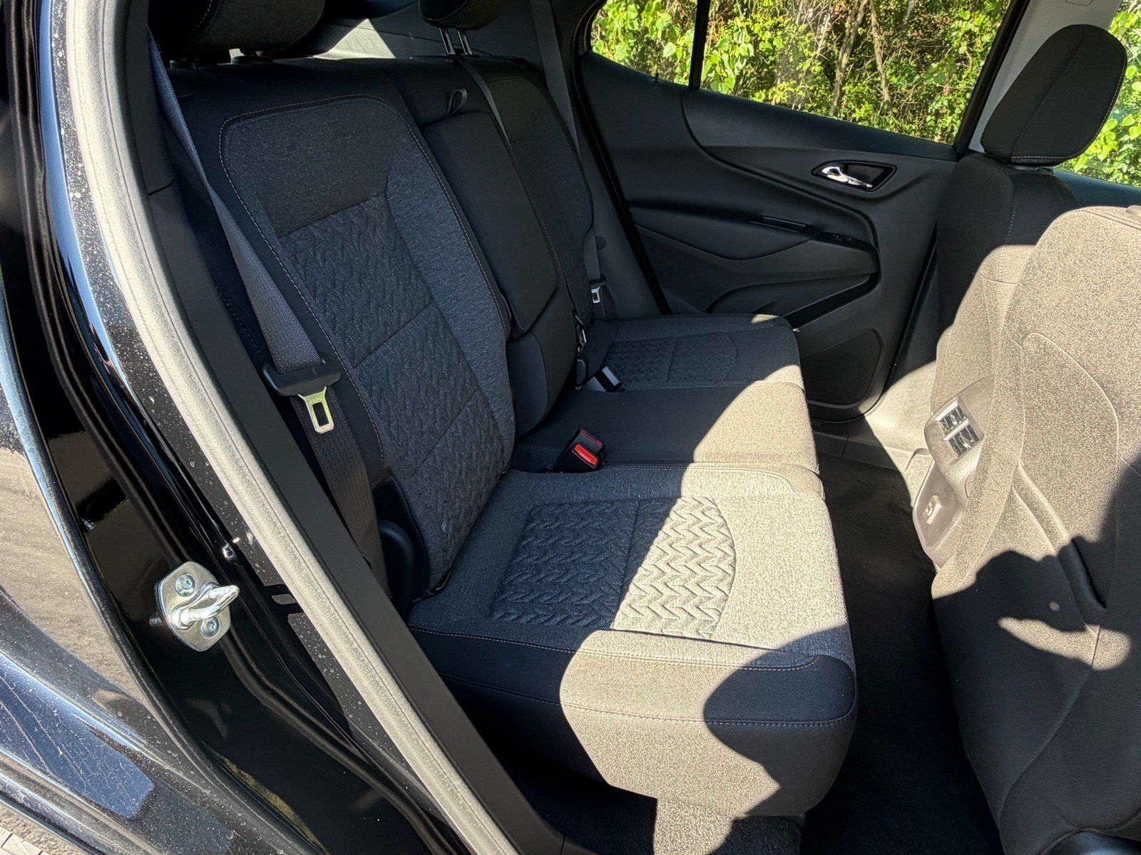 Used 2024 Chevrolet Equinox LT w/ LPO, Floor Liner Package FWD image 44