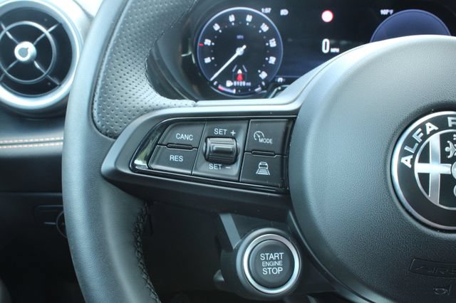 Used 2025 Alfa Romeo Tonale AWD/4WD image 24