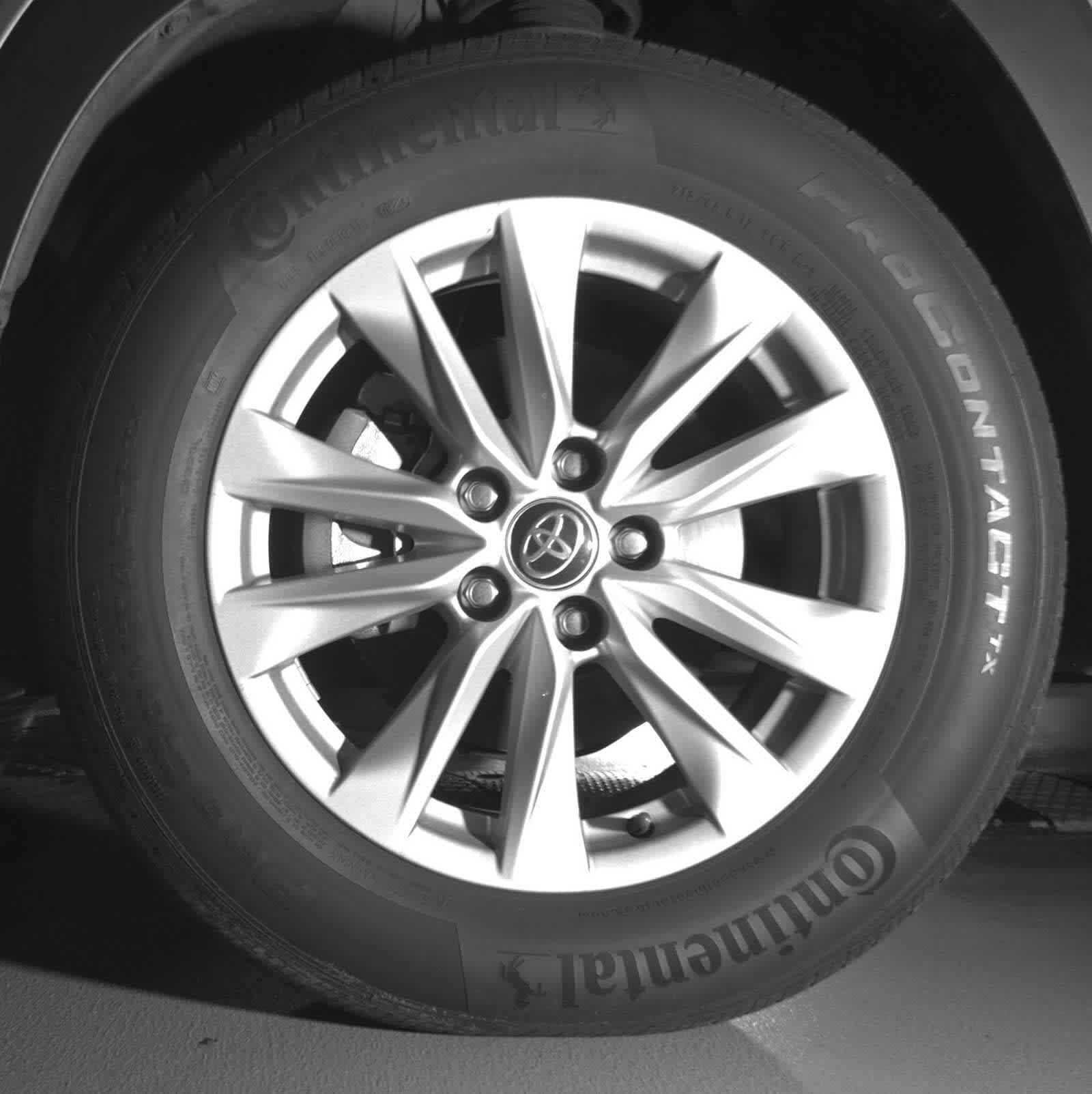 Used 2023 Toyota Corolla Cross LE w/ Moonroof Package image 9