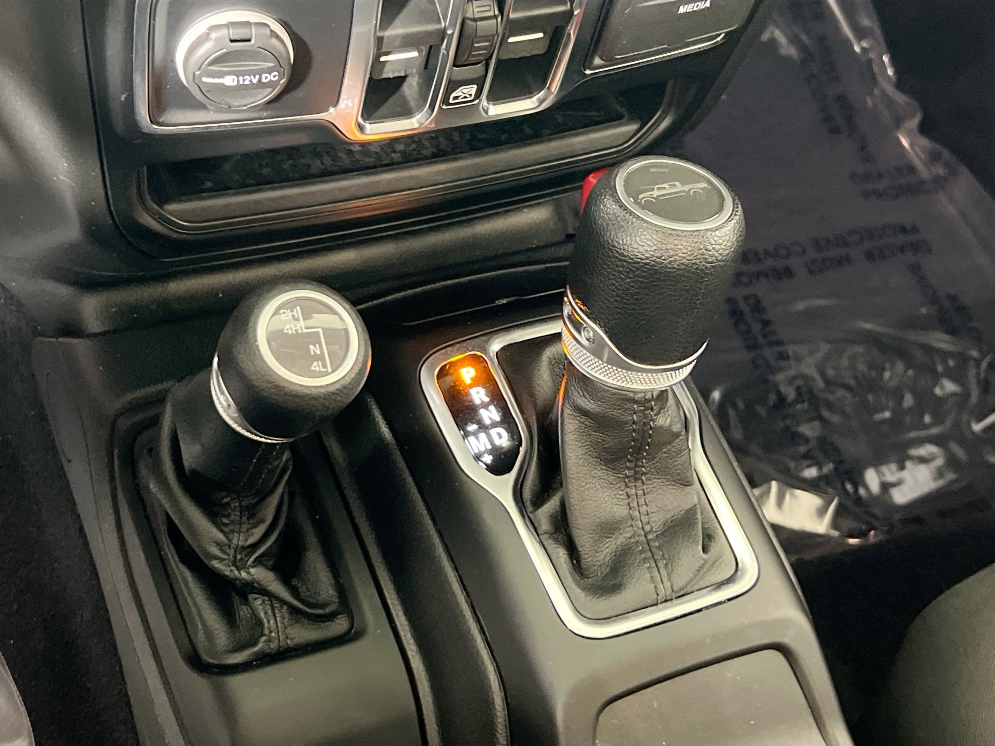 Used 2022 Jeep Gladiator Sport AWD/4WD image 15