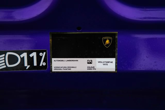 Used 2021 Lamborghini Huracan EVO RWD image 29