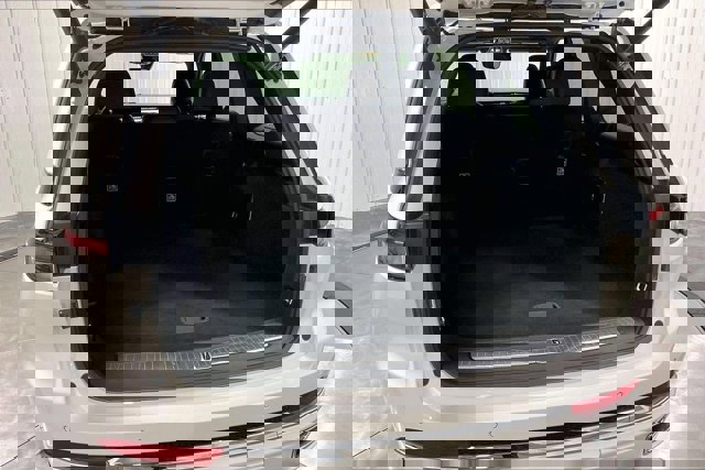 Used 2023 Jeep Grand Cherokee Overland image 38