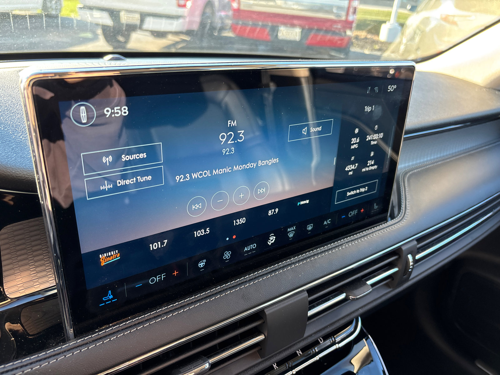 Certified 2023 Lincoln Corsair FWD w/ Equipment Group 101A image 19