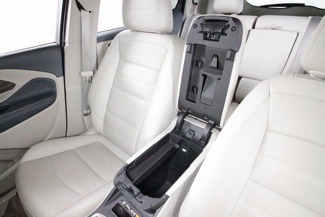 Used 2024 GMC Terrain Denali w/ Black Diamond Edition image 11