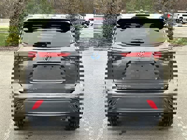 Used 2022 Toyota Highlander XLE image 4