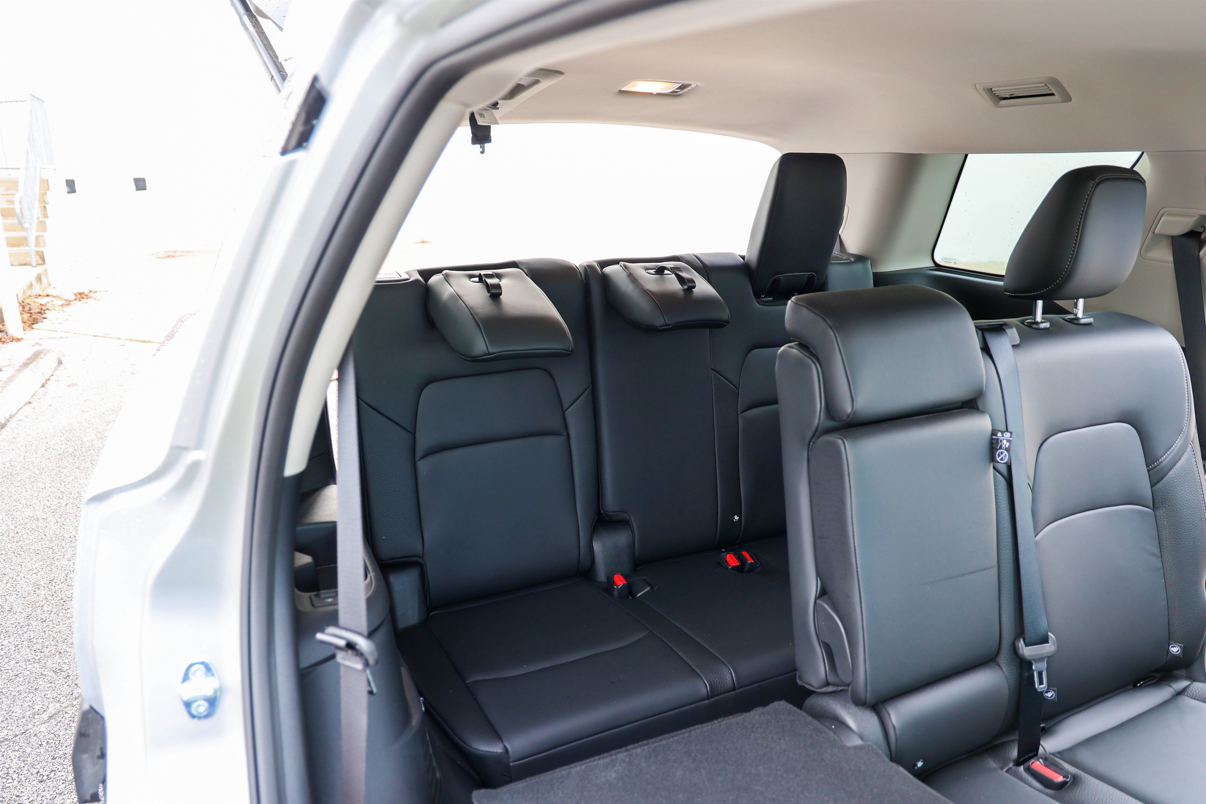 Used 2025 Nissan Pathfinder SL AWD/4WD image 43