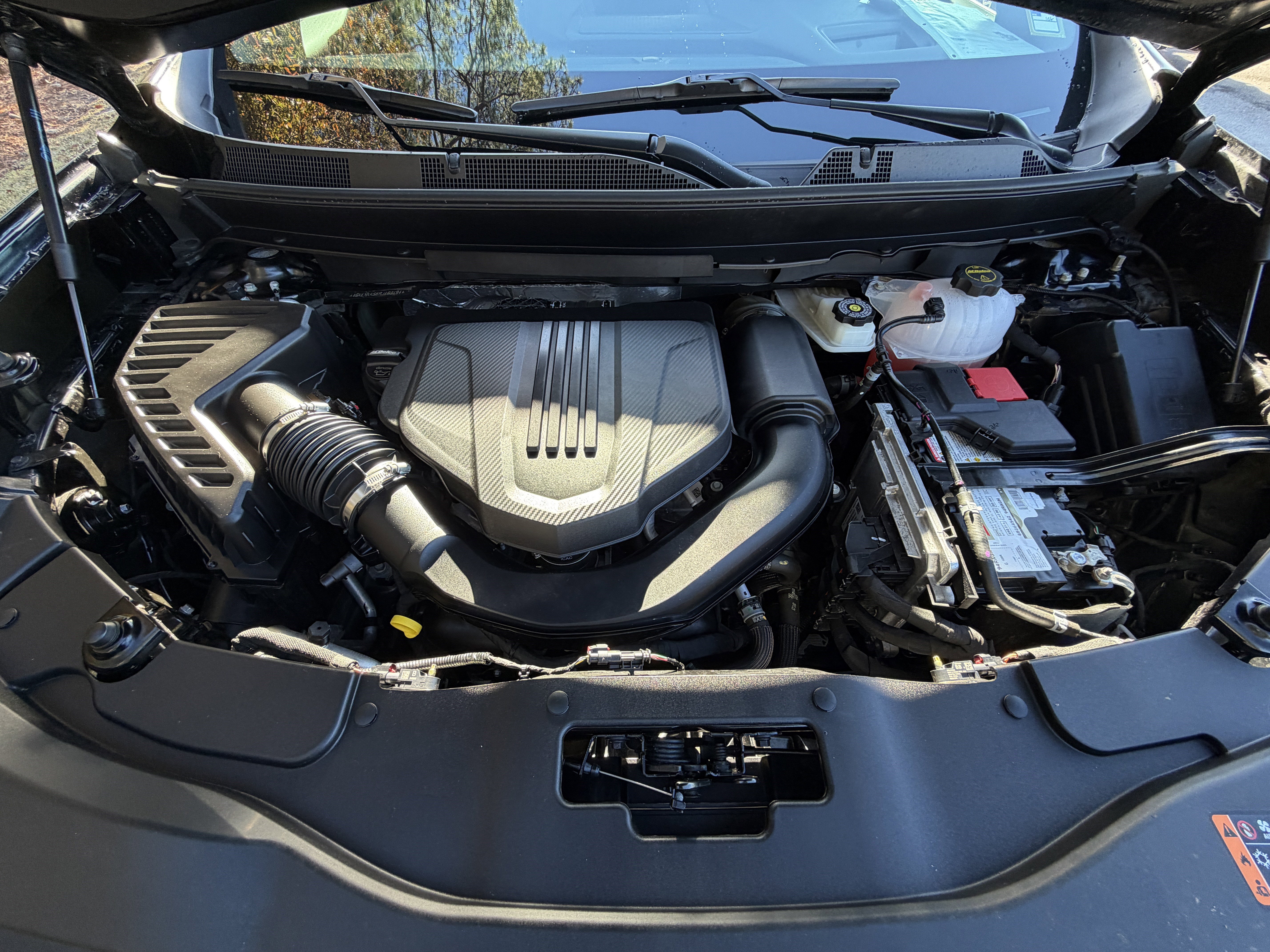 Used 2024 GMC Acadia Elevation w/ Luxury Package image 9