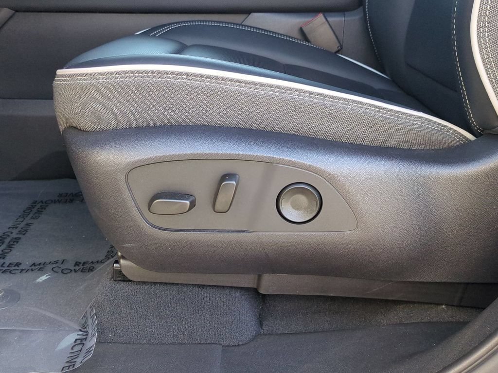 Certified 2026 GMC Sierra EV Elevation AWD/4WD image 23