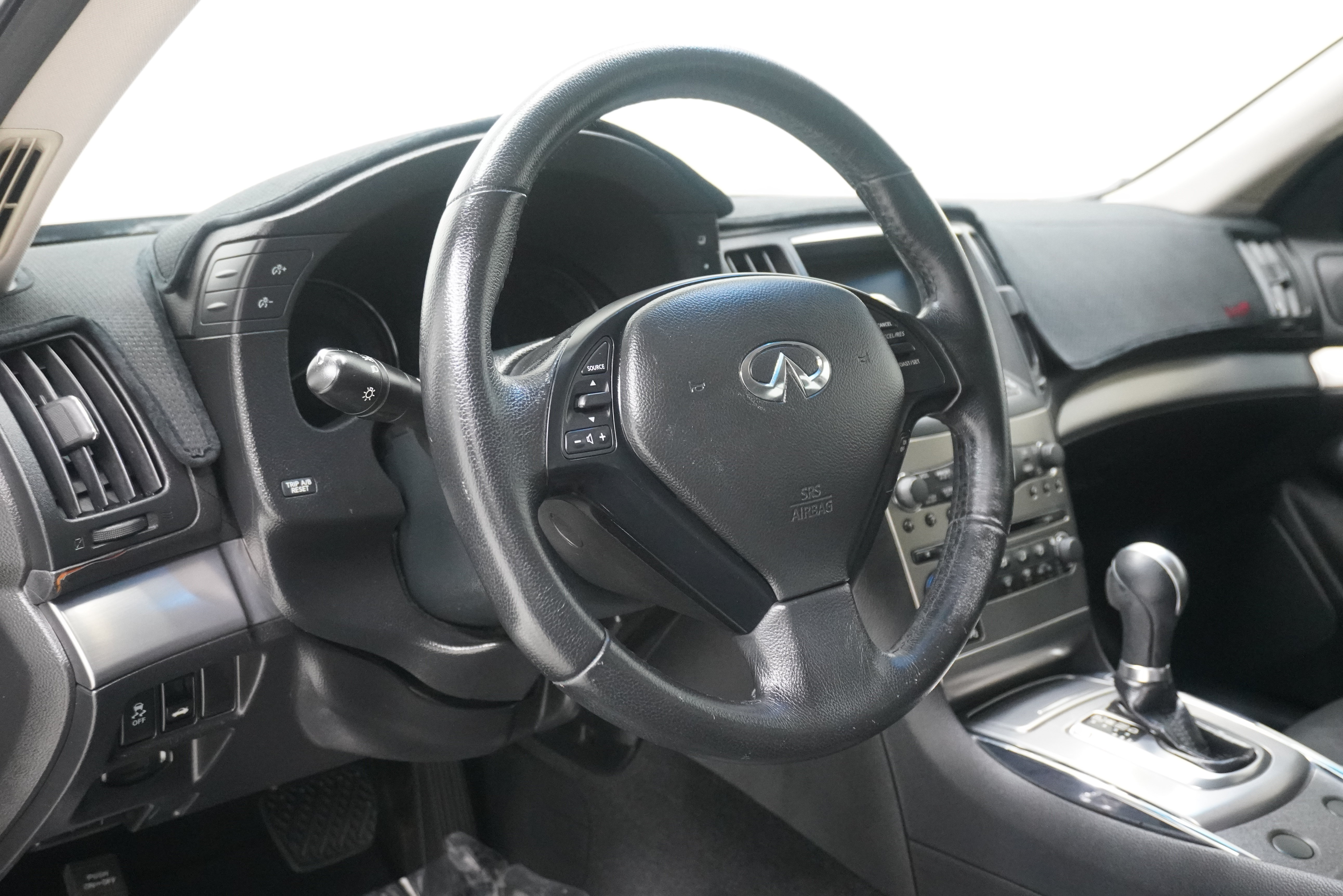 Used 2011 INFINITI G25 RWD image 10
