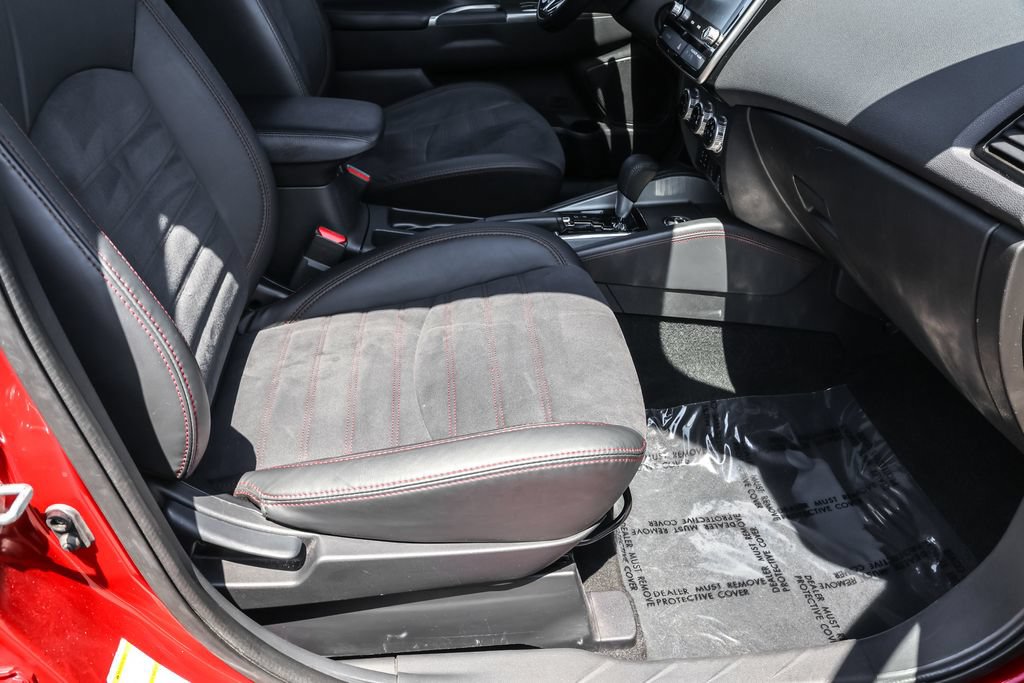 Used 2024 Mitsubishi Outlander Sport SE AWD/4WD image 37