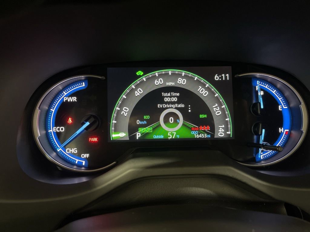 Used 2025 Toyota RAV4 XLE image 20