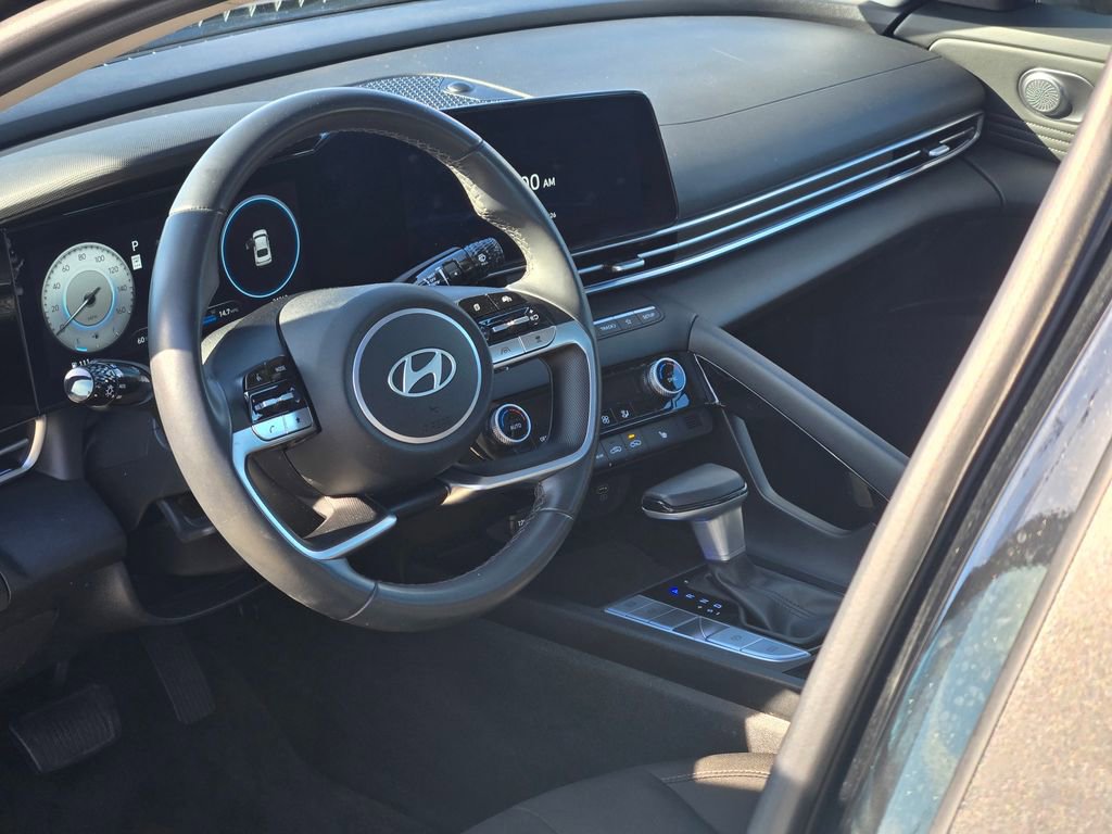 Certified 2024 Hyundai Elantra SEL w/ Convenience Package FWD image 33