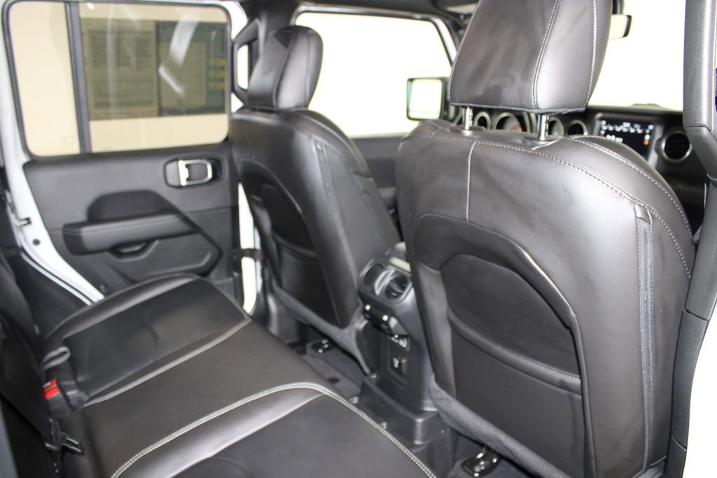 Used 2023 Jeep Wrangler Unlimited Sahara w/ Cold Weather Group image 32