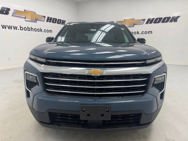 New 2026 Chevrolet Traverse LT w/ Enhanced Driving Package FWD image 2
