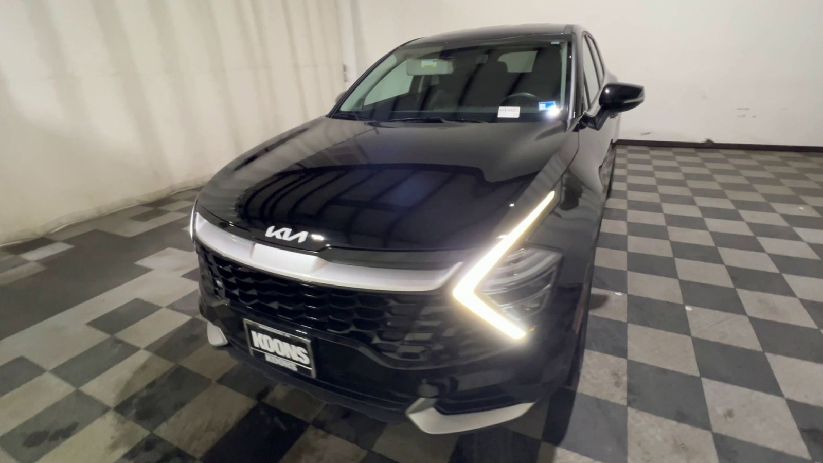 Used 2024 Kia Sportage EX FWD image 5