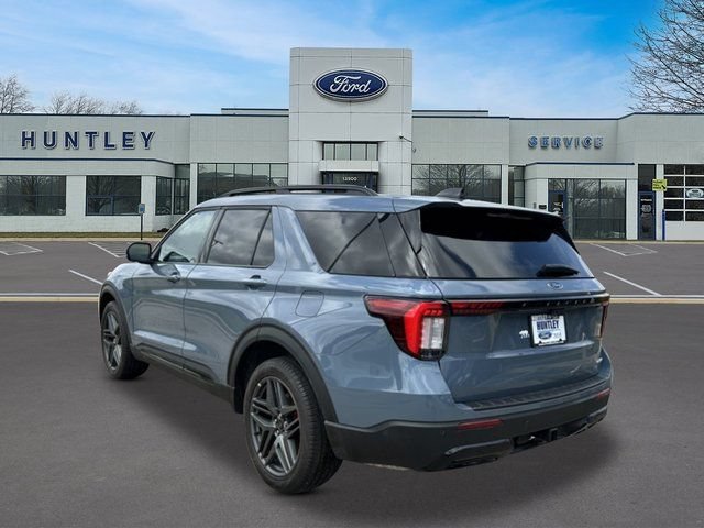 Certified 2025 Ford Explorer ST-Line w/ Premium Package AWD/4WD image 6