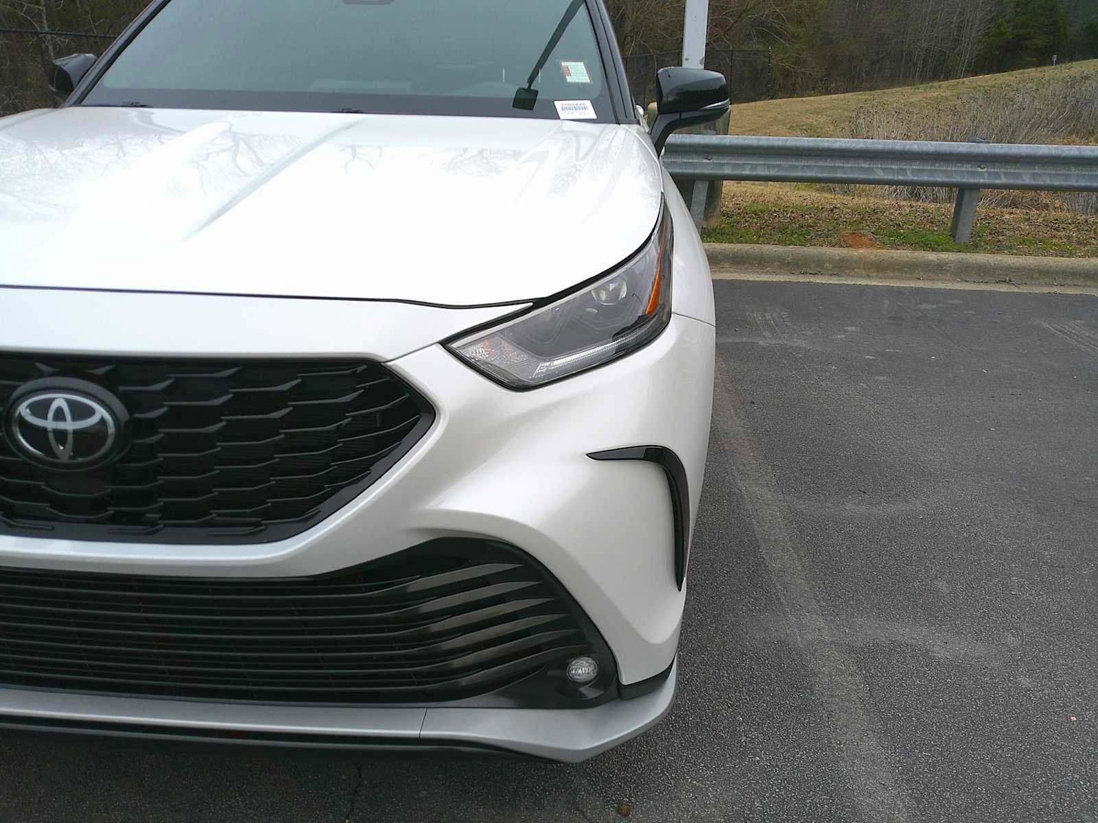 Used 2024 Toyota Highlander XSE image 11