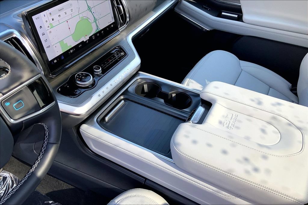New 2027 Ford Expedition Platinum AWD/4WD image 8