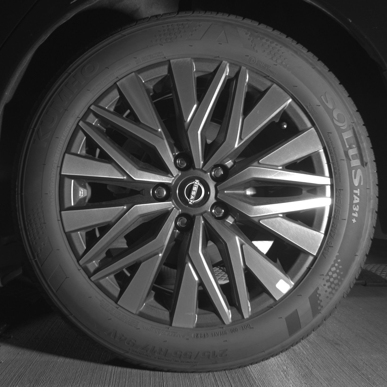 Used 2025 Nissan Altima 2.5 SV FWD image 14