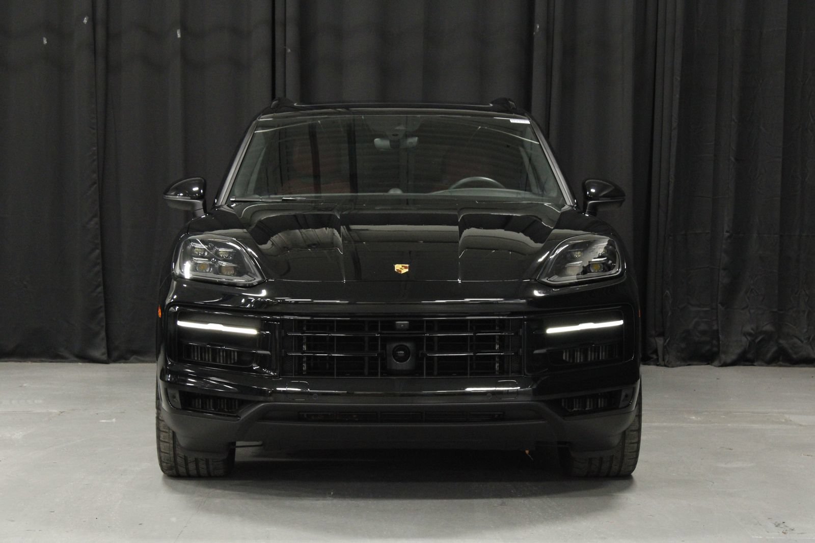 Certified 2024 Porsche Cayenne S AWD/4WD image 8