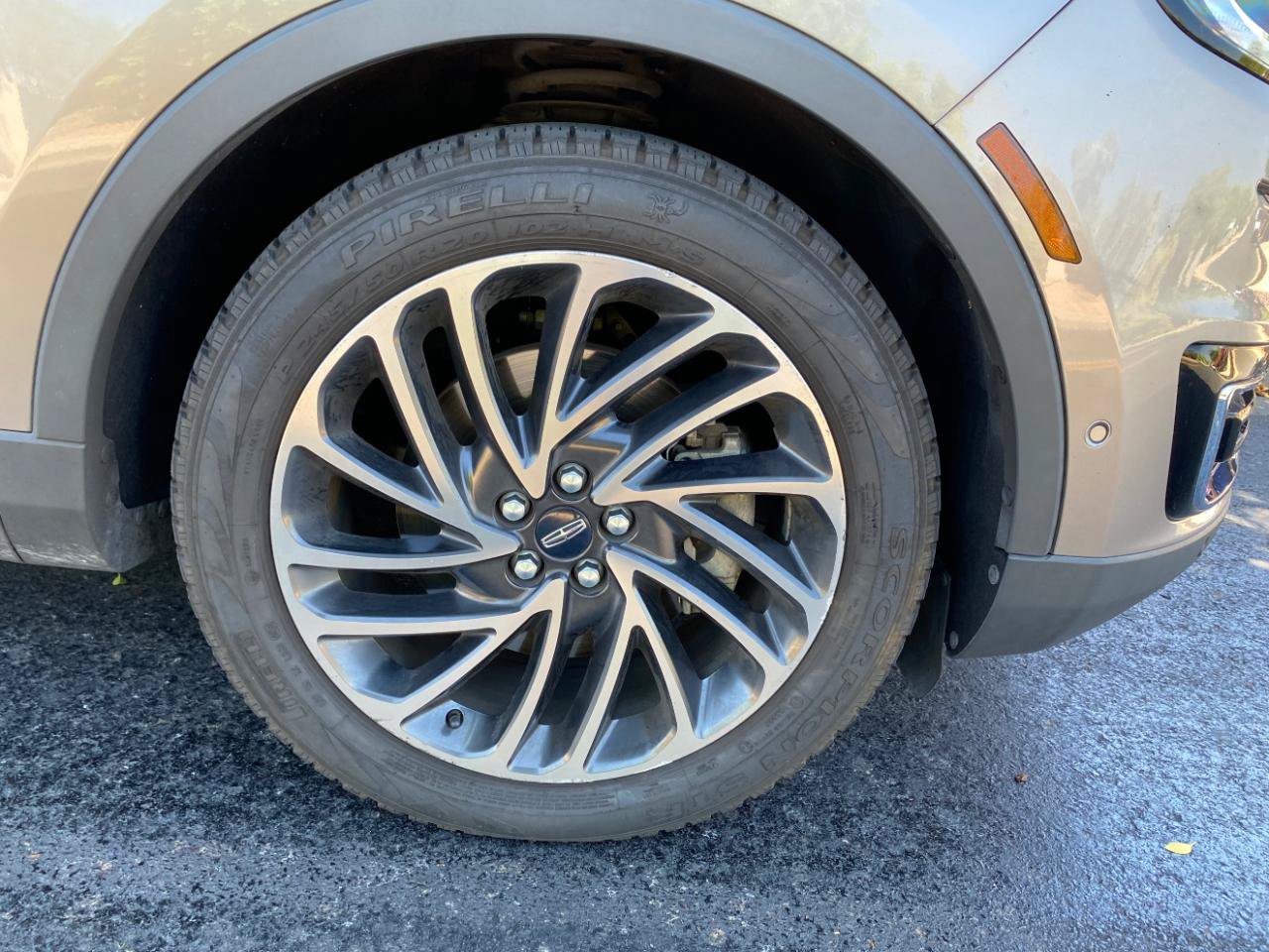 Used 2019 Lincoln Nautilus Reserve FWD image 19