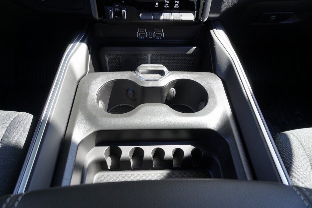 New 2026 RAM 1500 4x4 Crew Cab image 14